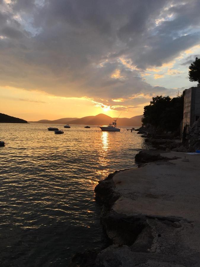 Apartmani Vukovic Tivat Bagian luar foto
